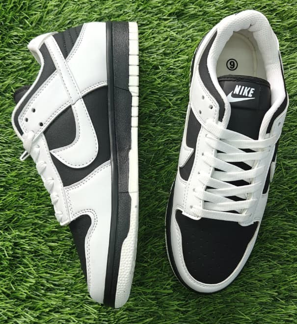 Low Dunk "Reverse Panda"