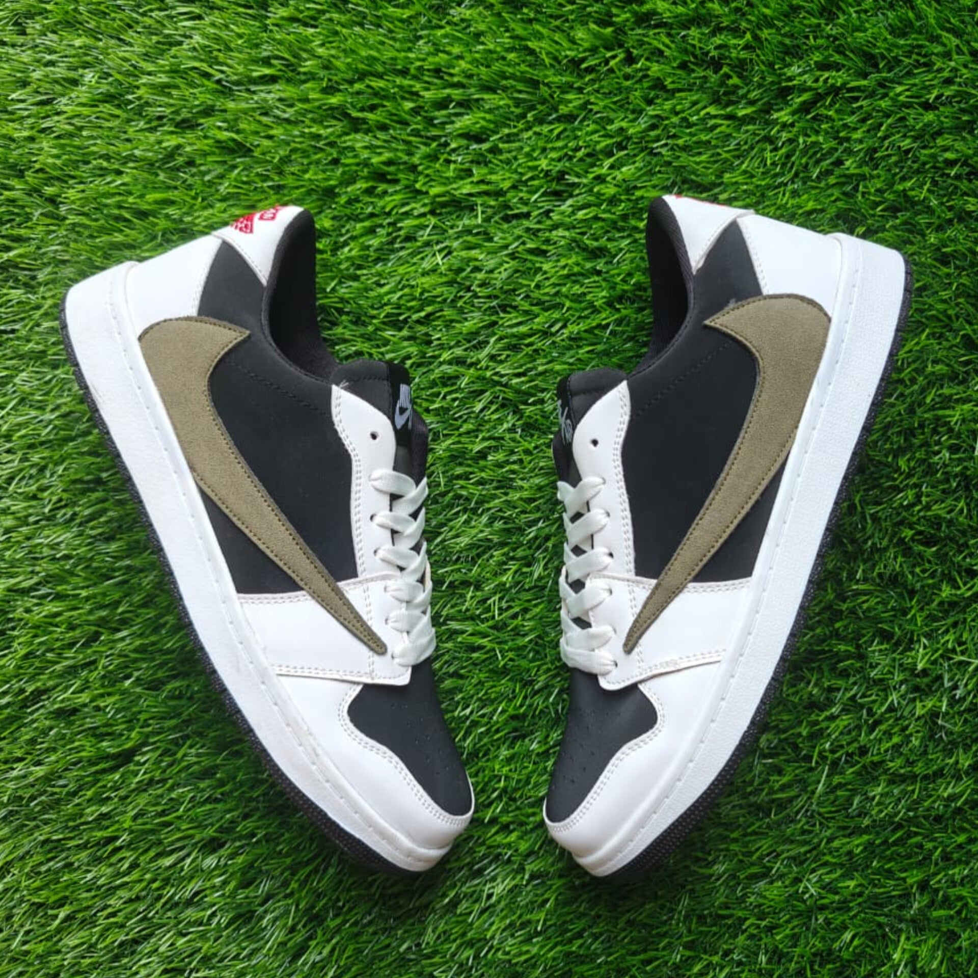 Travis Scott "Medium Olive"