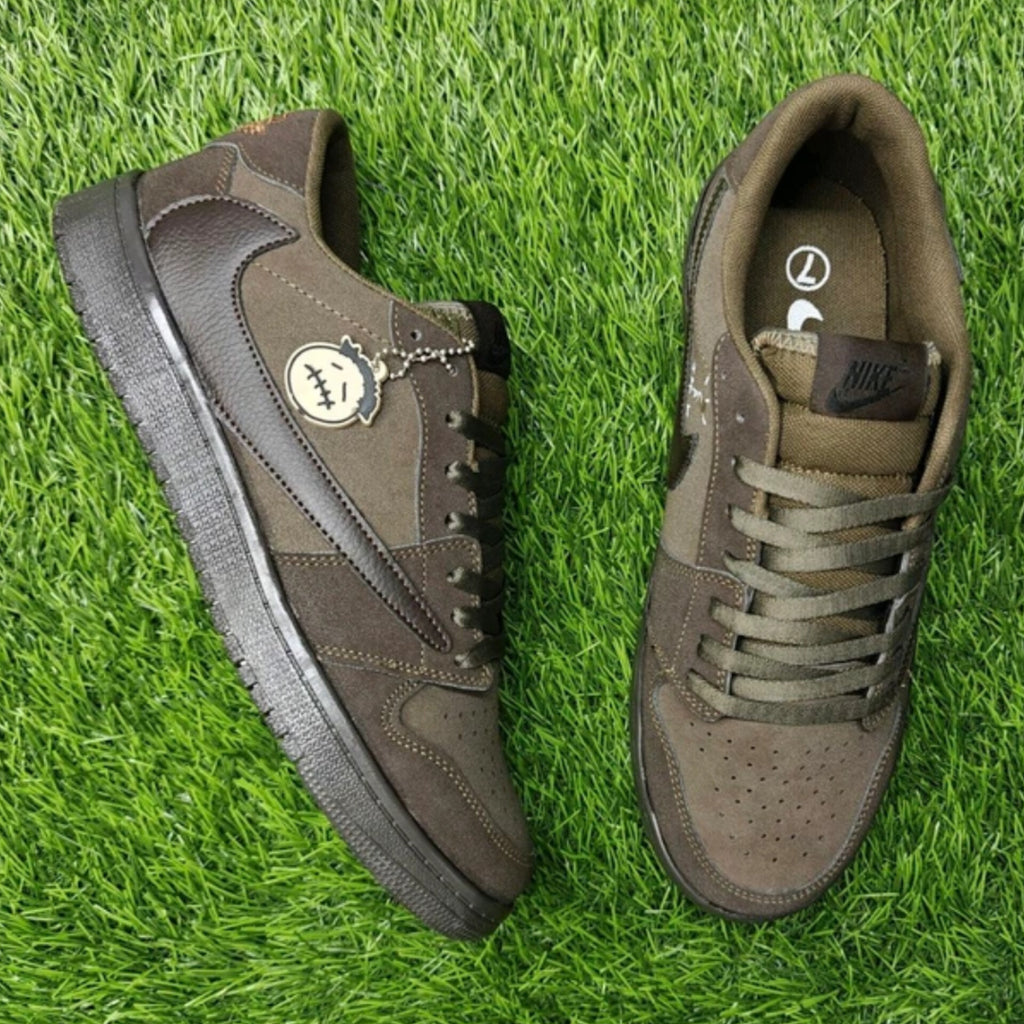 Travis Scott "Velvet Brown"