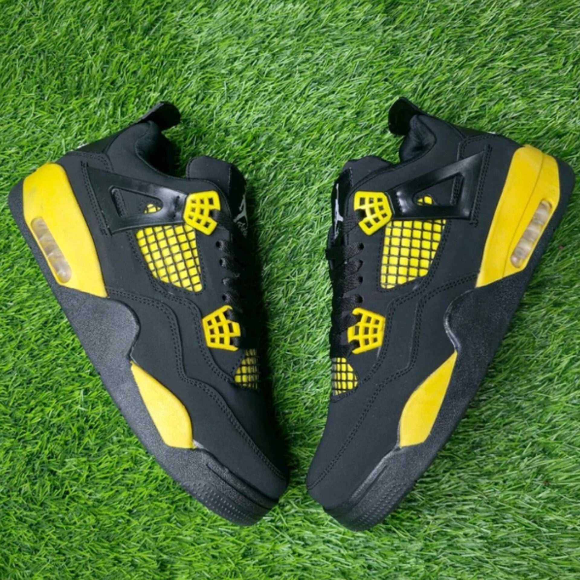 Retro 4 "Yellow Thunder"