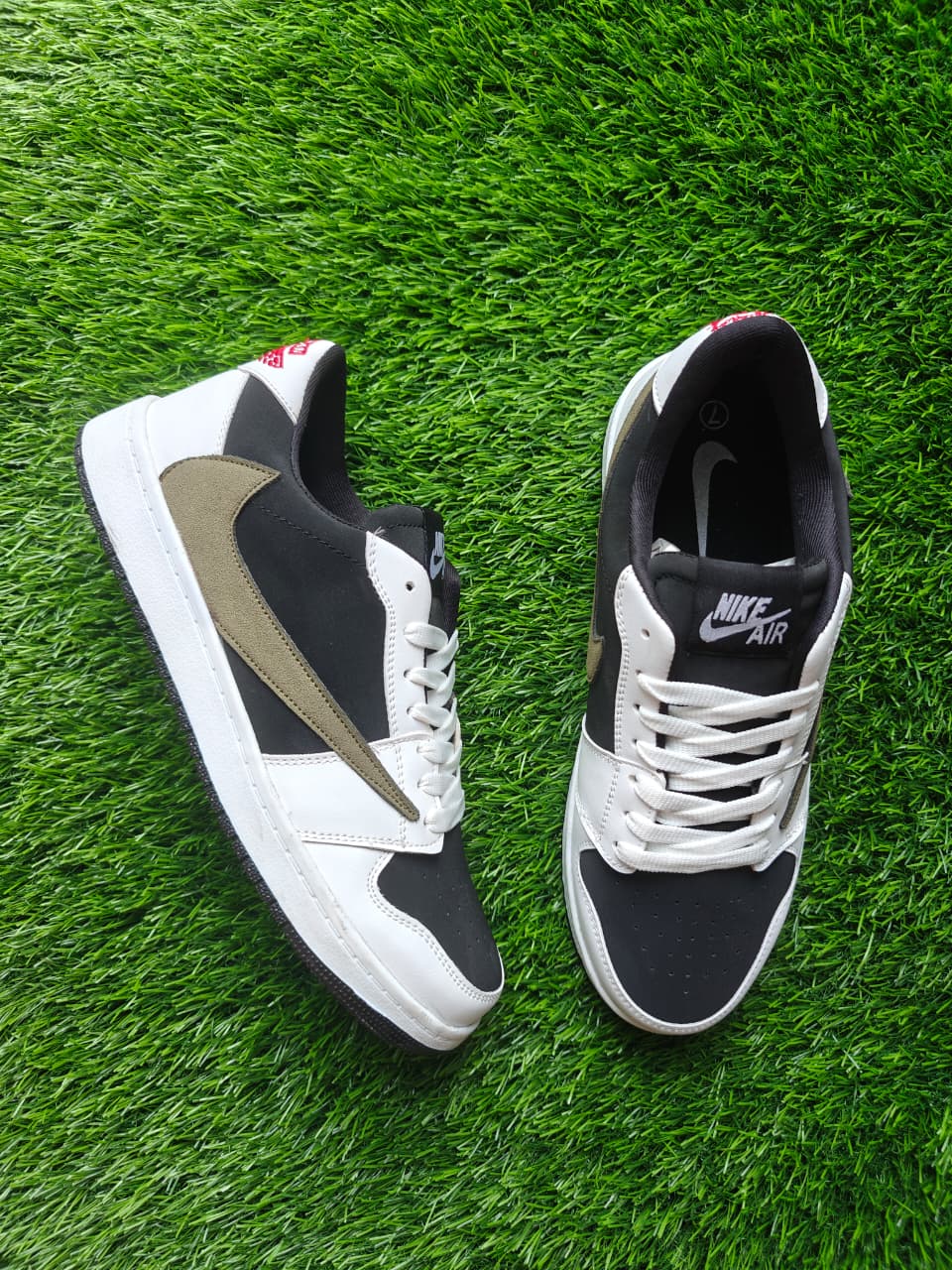 Travis Scott "Medium Olive"